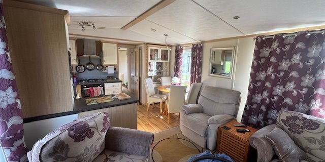 2011 Carnaby Rosedale living room