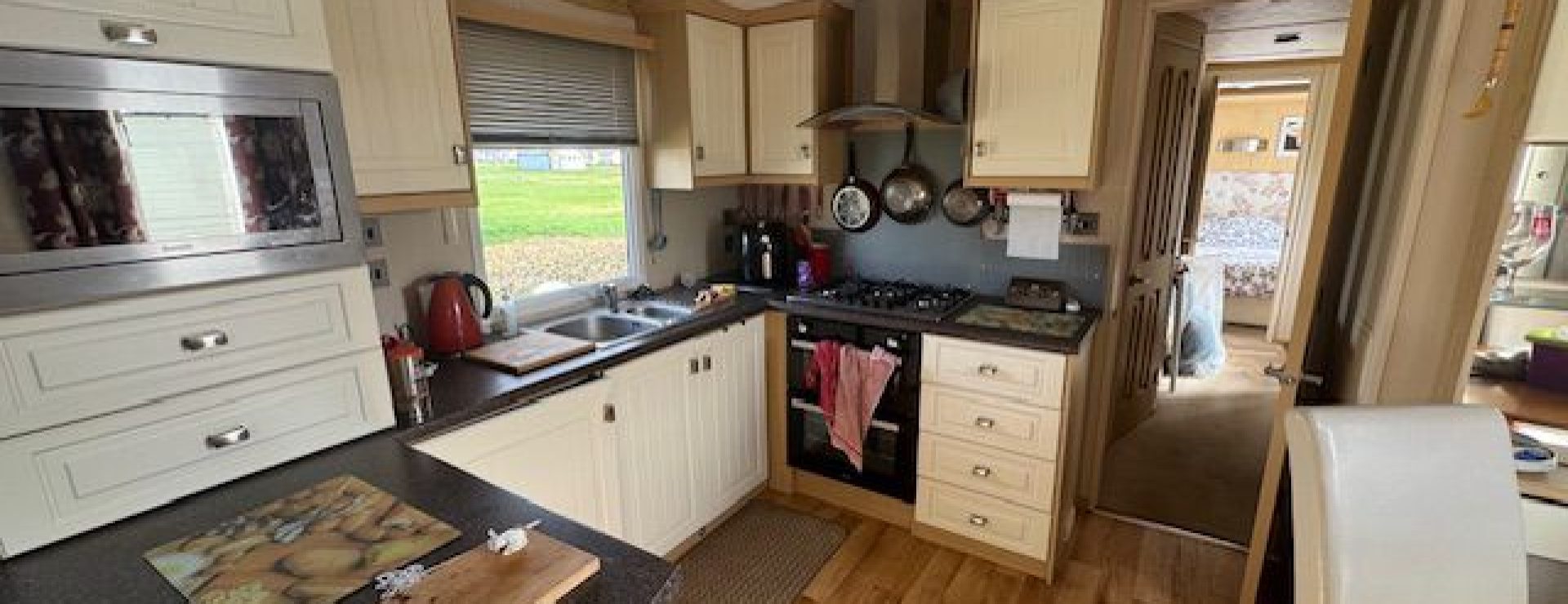 2011 Carnaby Rosedale Kitchen