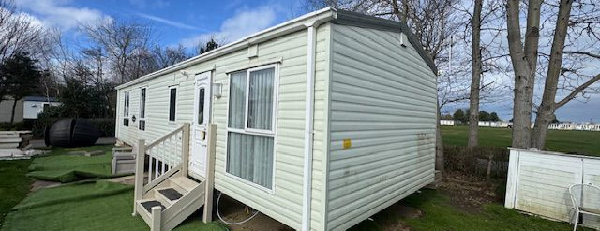 2011 Carnaby Rosedale Outside Side view