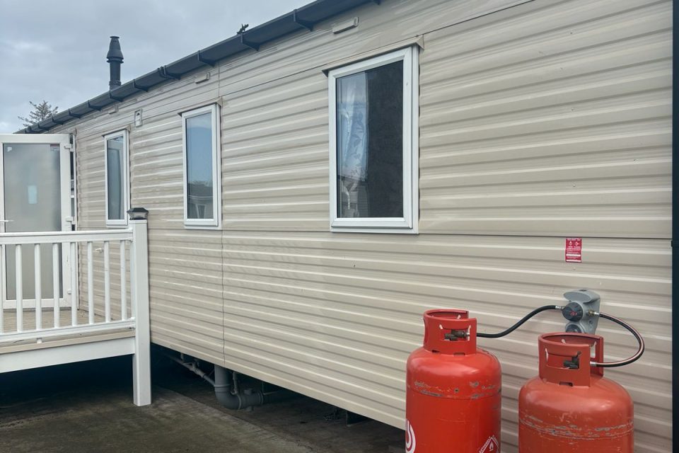 2017 Willerby Seasons Storage side view