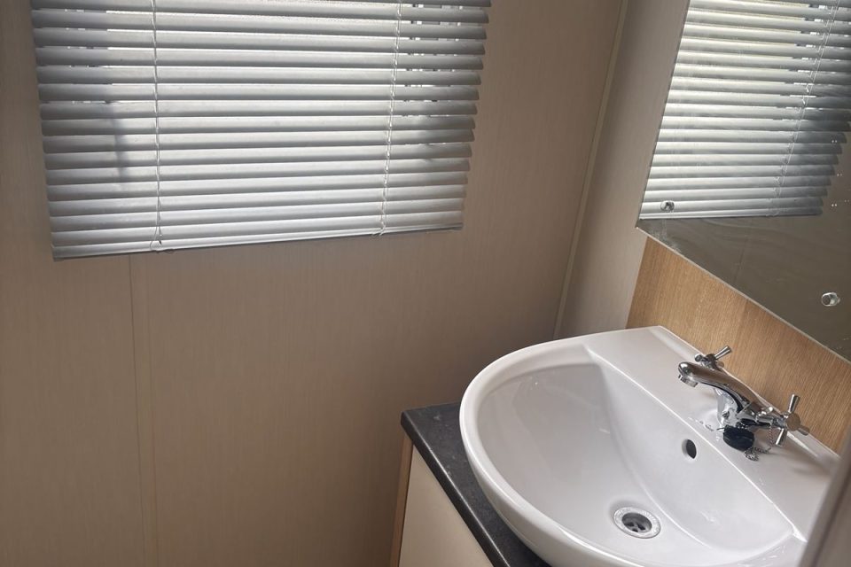 2017 Willerby Seasons Storage Sink