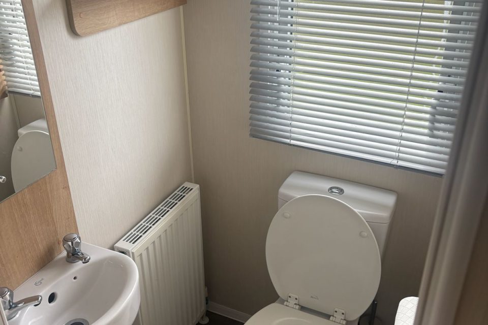 2017 Willerby Seasons Storage toilet